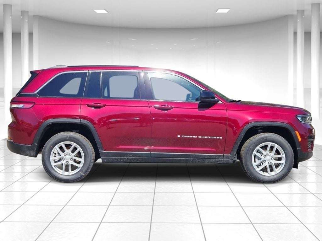 2026 Jeep Grand Cherokee — side profile view