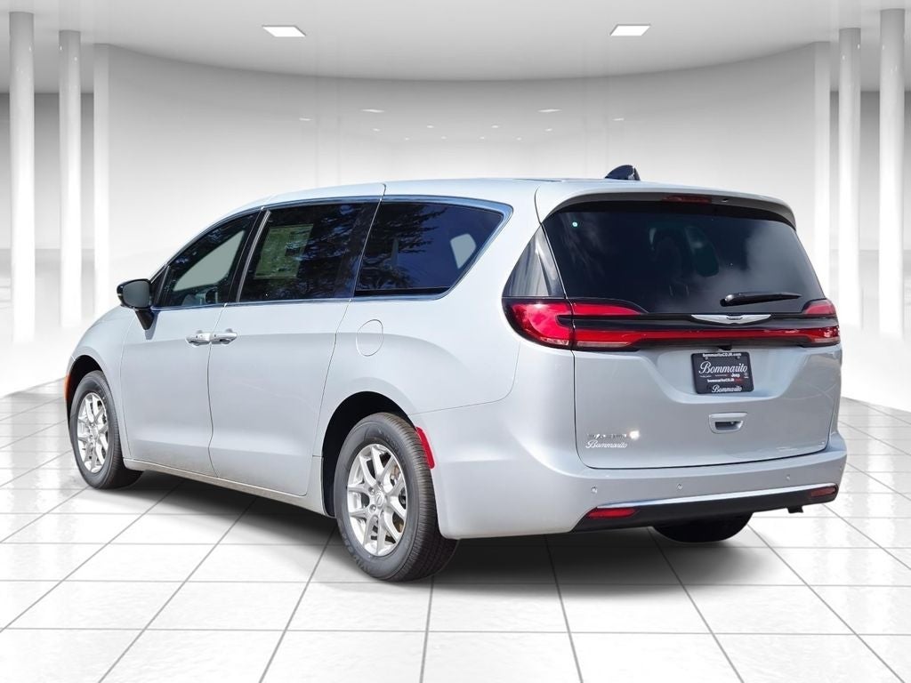 2026 Chrysler Pacifica — detail view