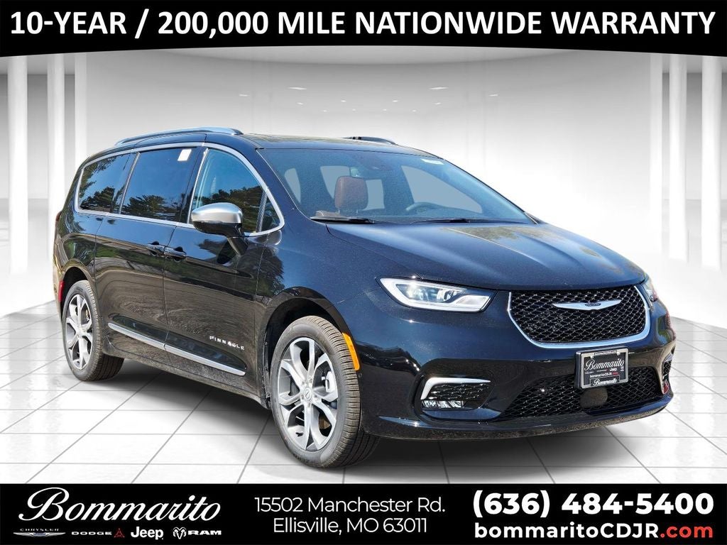 2026 Chrysler Pacifica Pinnacle in Diamond Black — front three-quarter view